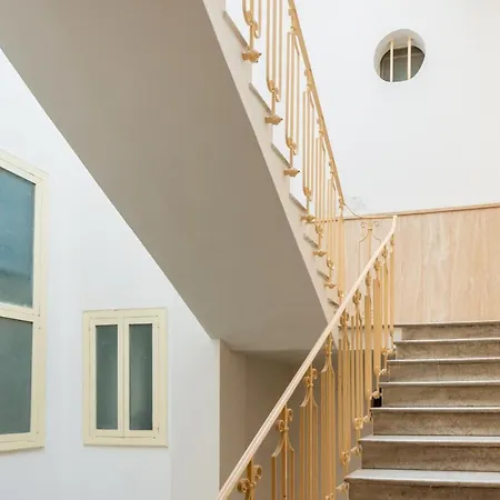 Guesthost - Dali Appartement *