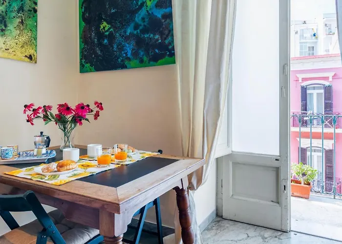 Guesthost - Dali Bari